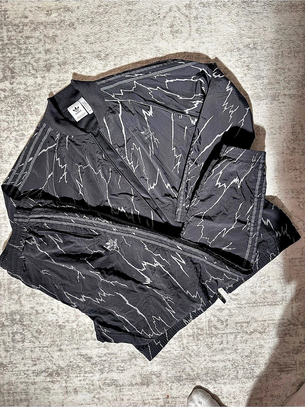Adidas Originals SPRT Lightning Tracksuit Jacket & Pants Black Gray XL